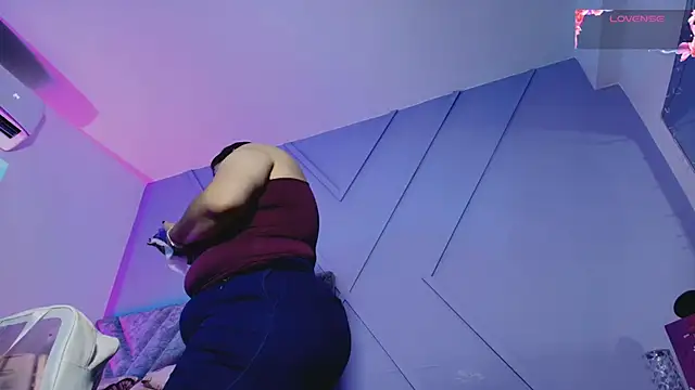 Snapshot of emmajohnss chatting on October 22, 2025, 4:01 am emmajohnss online show from October 22, 2025, 4:01 am