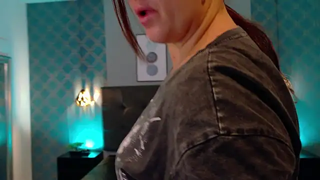 Madisonsmiith online show from December 16, 2025, 9:24 am