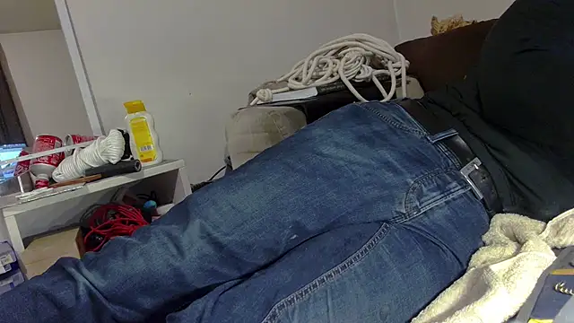 Snapshot of mike30nbg chatting on October 21, 2025, 7:13 pm mike30nbg online show from October 21, 2025, 7:13 pm