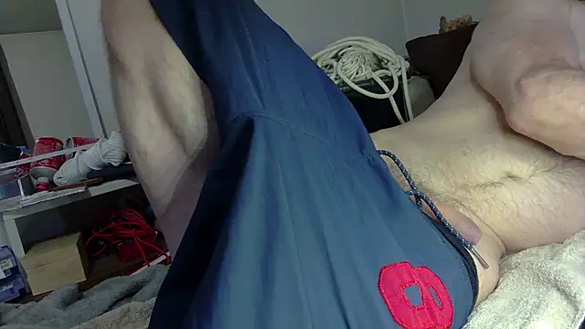 Snapshot of mike30nbg chatting on October 19, 2025, 7:16 pm mike30nbg online show from October 19, 2025, 7:16 pm