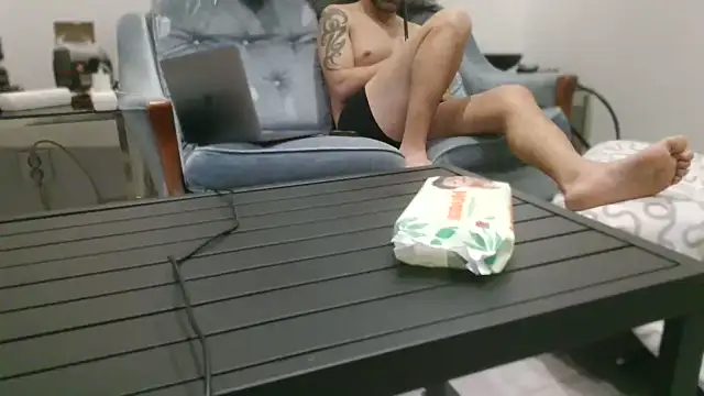 samlove1985 online show from November 12, 2025, 11:19 pm