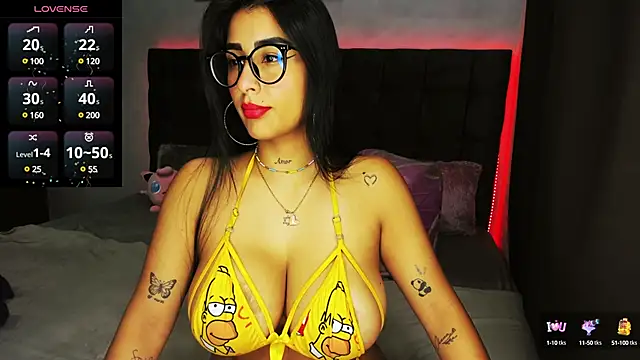 Snapshot of lovely_violet13 chatting on February 26, 2025, 1:22 pm lovely violet13 online show from February 26, 2025, 1:22 pm