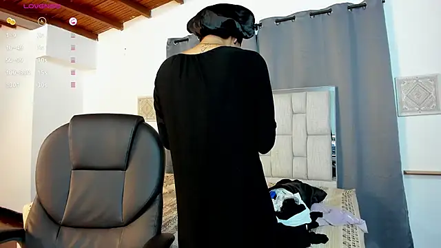 Dounia nagi online show from October 25, 2025, 8:09 pm