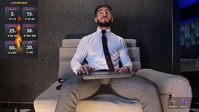 Snapshot of MarkWalker__ chatting on October 25, 2025, 10:14 am MarkWalker   online show from October 25, 2025, 10:14 am