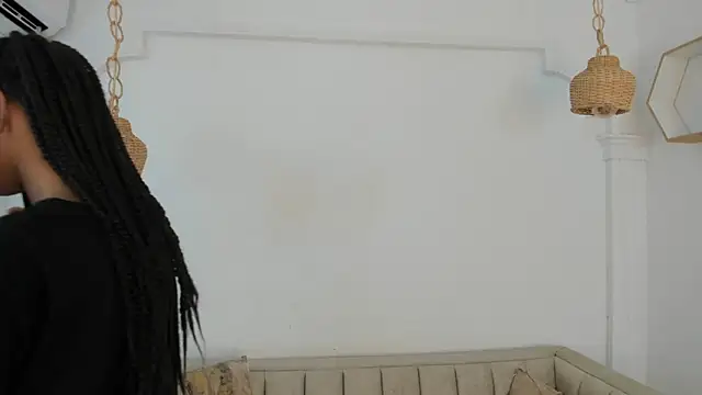 kristyl paez online show from October 3, 2025, 7:04 pm