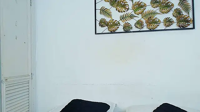 kristyl paez online show from October 15, 2025, 8:17 pm