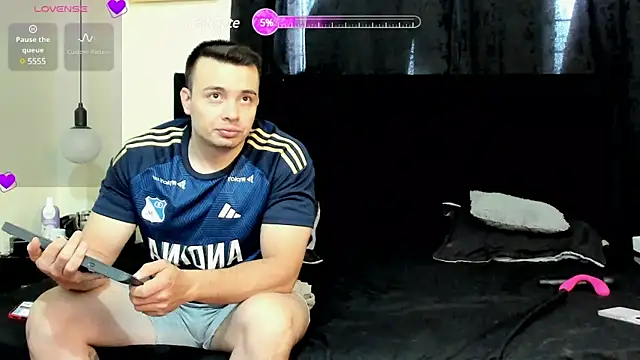 lissandthor13 online show from February 15, 2025, 8:34 pm