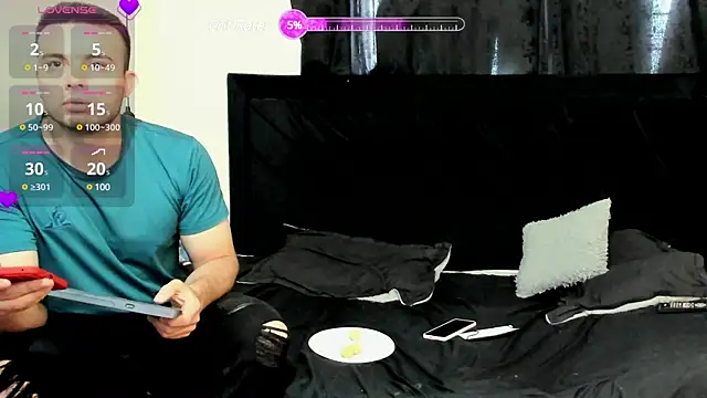lissandthor13 online show from February 11, 2025, 4:35 pm