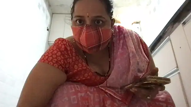 Snapshot of Riyasingh9 chatting on November 1, 2025, 3:46 am Riyasingh9 online show from November 1, 2025, 3:46 am