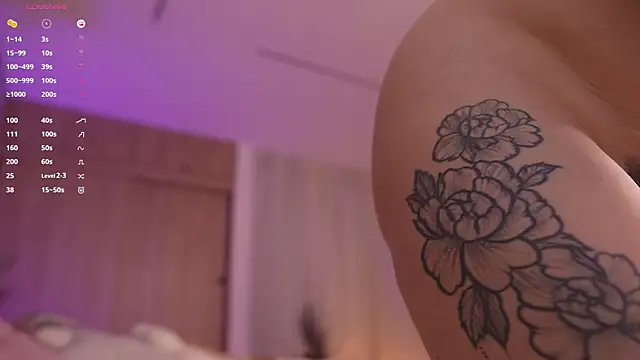 tatikiss  online show from April 1, 2026, 11:55 am