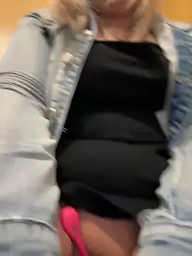 CherryAuroraa online show from January 26, 2025, 9:29 pm