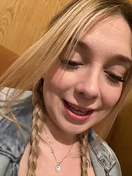 CherryAuroraa online show from January 6, 2025, 8:18 pm