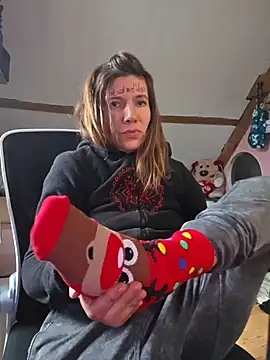 Lina lou4 online show from November 29, 2025, 2:17 pm