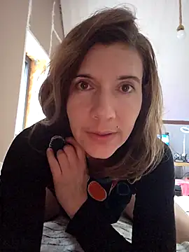 Lina lou4 online show from September 22, 2025, 4:02 pm