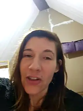 Lina lou4 online show from January 25, 2025, 3:52 pm