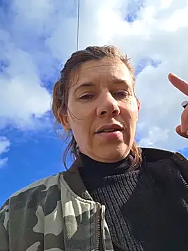 Lina lou4 online show from February 7, 2026, 1:08 pm