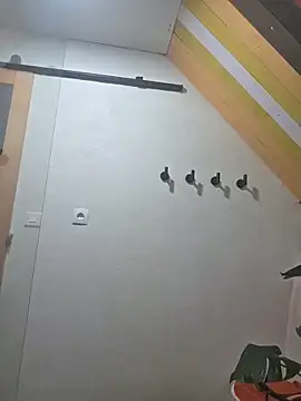 Lina lou4 online show from December 4, 2025, 8:35 am