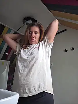 Lina lou4 online show from June 9, 2026, 3:24 pm