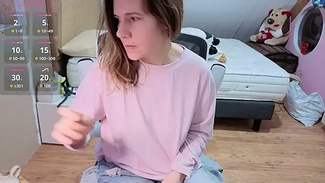 Lina lou4 online show from February 10, 2026, 4:39 pm