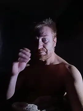 82liska online show from October 12, 2025, 3:41 am