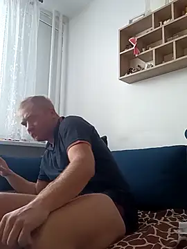 82liska online show from September 10, 2025, 11:20 am