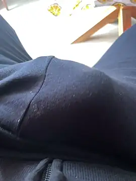 Snapshot of Misha_76 chatting on January 25, 2025, 2:47 pm Misha 76 online show from January 25, 2025, 2:47 pm