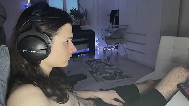 Snapshot of CandyChell chatting on February 22, 2026, 2:08 pm CandyChell online show from February 22, 2026, 2:08 pm