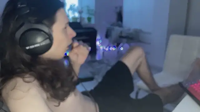 Snapshot of CandyChell chatting on March 2, 2026, 1:29 pm CandyChell online show from March 2, 2026, 1:29 pm