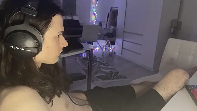 Snapshot of CandyChell chatting on February 5, 2026, 2:57 pm CandyChell online show from February 5, 2026, 2:57 pm