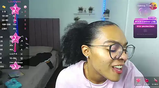 Nina lovee  online show from December 26, 2024, 4:36 pm
