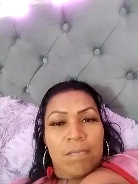 louise nails online show from February 28, 2025, 4:20 pm