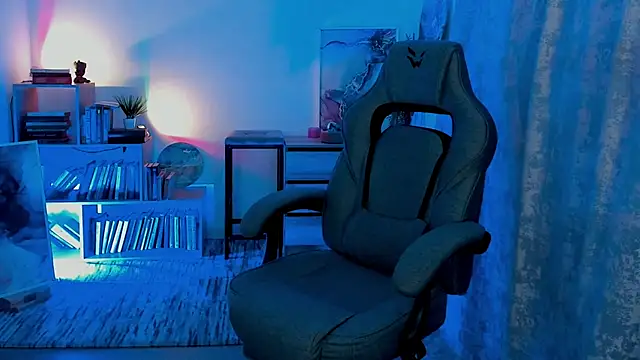 Snapshot of EmilyWilden chatting on October 15, 2025, 8:11 am EmilyWilden online show from October 15, 2025, 8:11 am