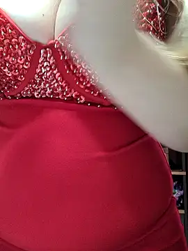 VictoriaMiami online show from October 4, 2025, 9:33 am