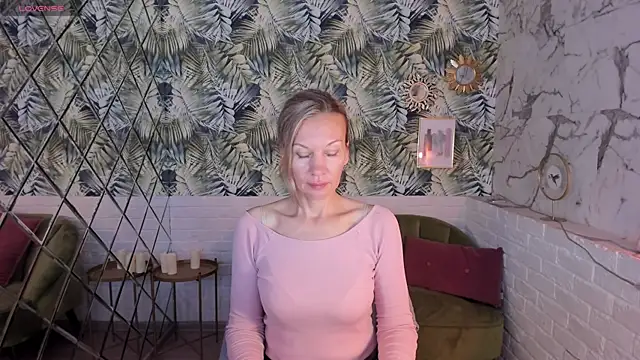 Snapshot of NancyGrace chatting on September 24, 2025, 5:14 am NancyGrace online show from September 24, 2025, 5:14 am