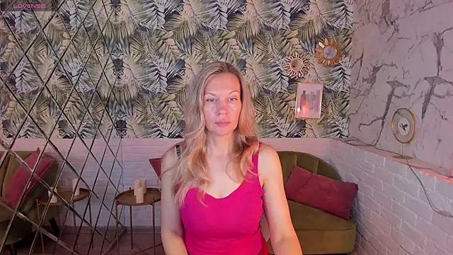 Snapshot of NancyGrace chatting on October 4, 2025, 5:09 am NancyGrace online show from October 4, 2025, 5:09 am