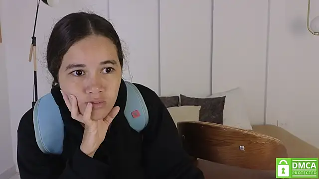 Snapshot of sexychanell_18 chatting on September 19, 2025, 12:53 pm sexychanell 18 online show from September 19, 2025, 12:53 pm