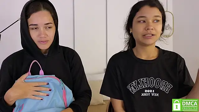 Snapshot of sexychanell_18 chatting on September 22, 2025, 12:55 pm sexychanell 18 online show from September 22, 2025, 12:55 pm