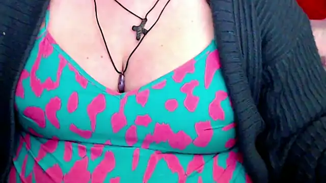 Snapshot of mayasmith chatting on February 10, 2026, 7:24 pm mayasmith online show from February 10, 2026, 7:24 pm