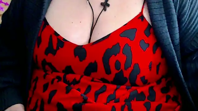 Snapshot of mayasmith chatting on January 17, 2026, 10:52 am mayasmith online show from January 17, 2026, 10:52 am