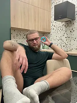 Bear bear  online show from February 22, 2025, 7:03 pm