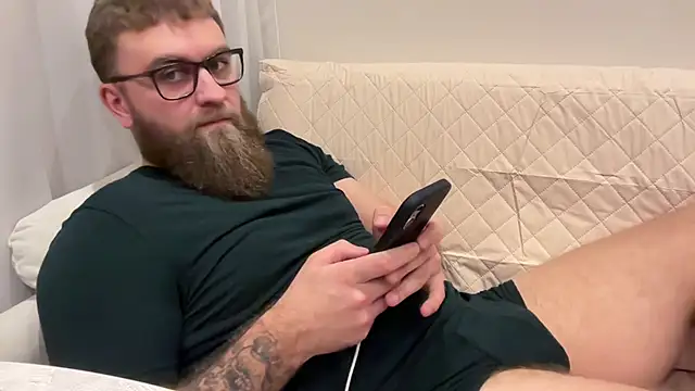 Bear bear  online show from January 16, 2026, 2:32 pm