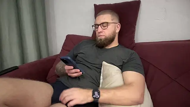 Bear bear  online show from February 19, 2025, 5:27 pm