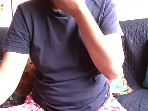 Snapshot of RAYA_1 chatting on December 7, 2024, 4:53 pm RAYA 1 online show from December 7, 2024, 4:53 pm