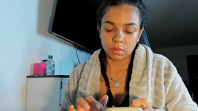 Snapshot of victoriachicas chatting on October 3, 2025, 8:05 am victoriachicas online show from October 3, 2025, 8:05 am