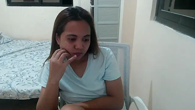 xTheLastVIRGINx online show from September 24, 2025, 4:57 pm