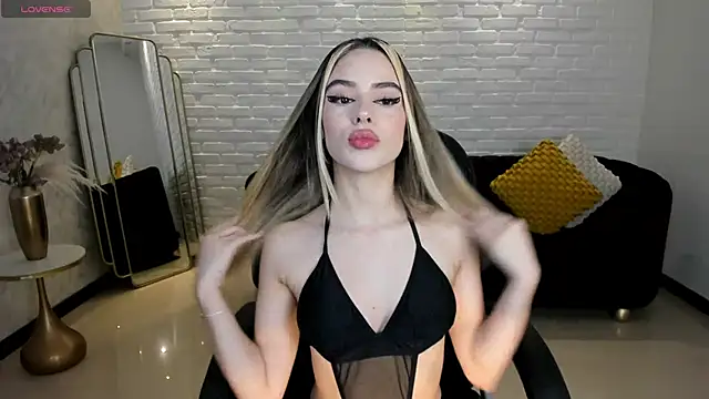 JuanitaClay online show from February 11, 2025, 12:36 pm