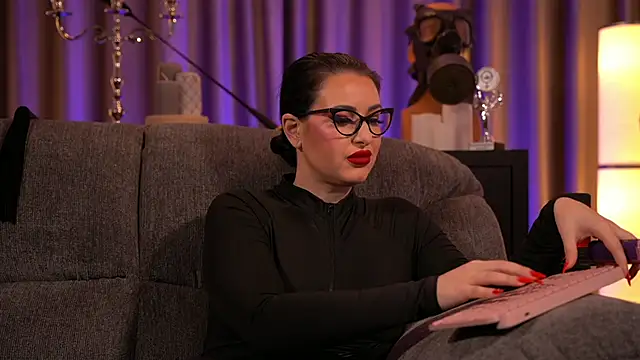 kelly kent online show from February 4, 2025, 1:56 am