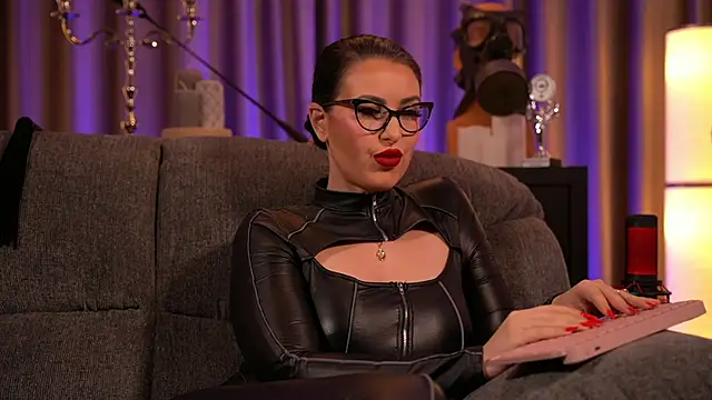 kelly kent online show from February 3, 2025, 3:31 am