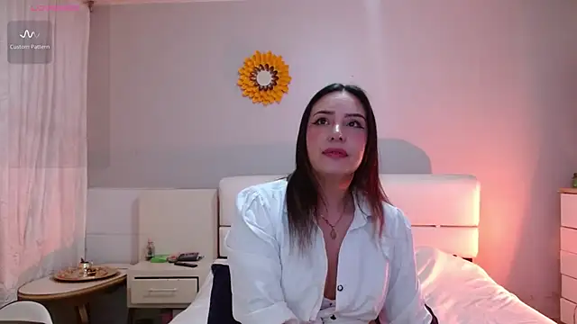 Snapshot of Freyja_soh chatting on November 1, 2025, 9:19 pm Freyja soh online show from November 1, 2025, 9:19 pm