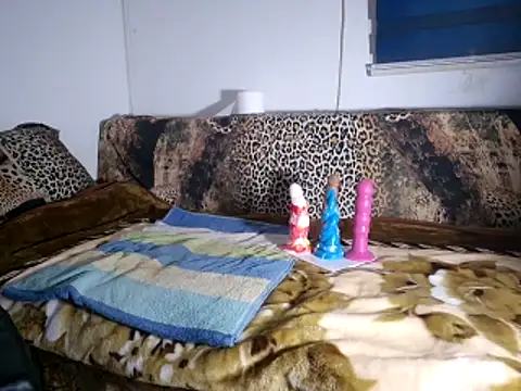 0anal21 online show from December 4, 2025, 4:50 pm